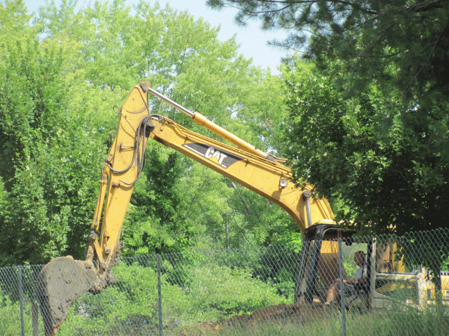 earth-moving-equipment-thro
